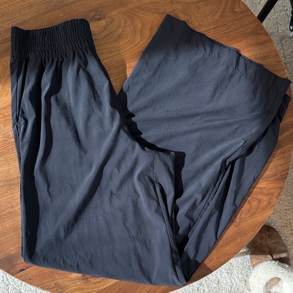 Vuori Villa wide leg pants size L - Picture 3 of 6